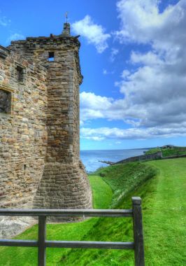 St Andrews, İskoçya'da St. Andrews kalesinin.