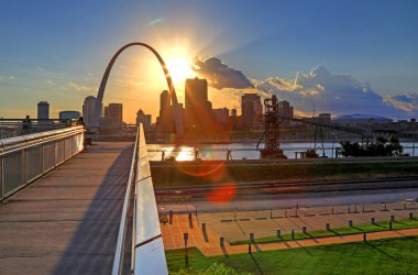 St. Louis, Missouri manzarası Malcolm W. Martin anıt Parkı '.