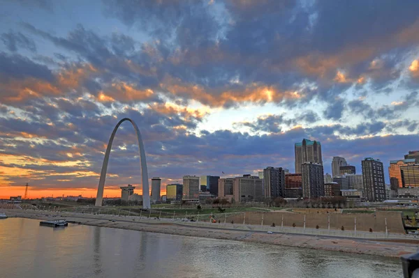 Louis Missouri Arco Puerta Desde Puente Eads —  Fotos de Stock