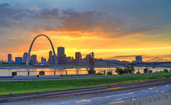 Louis Missouri Gateway Arch — Stok fotoğraf