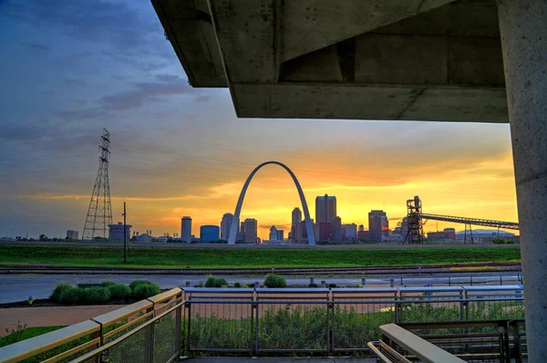 Západ Slunce Nad Gateway Arch Louis Missouri — Stock fotografie