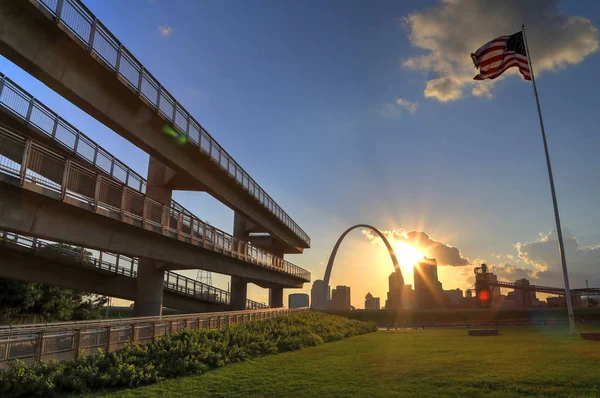 Západ Slunce Nad Gateway Arch Louis Missouri — Stock fotografie