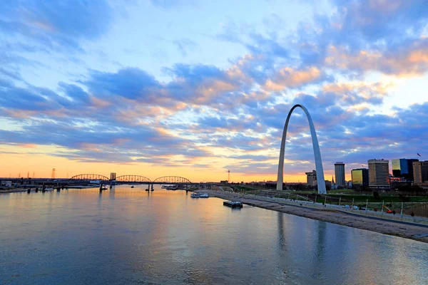 Louis Missouri Gateway Arch Eads Most — Stock fotografie