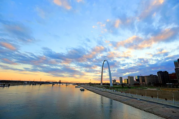 Louis Missouri Arco Puerta Desde Puente Eads —  Fotos de Stock