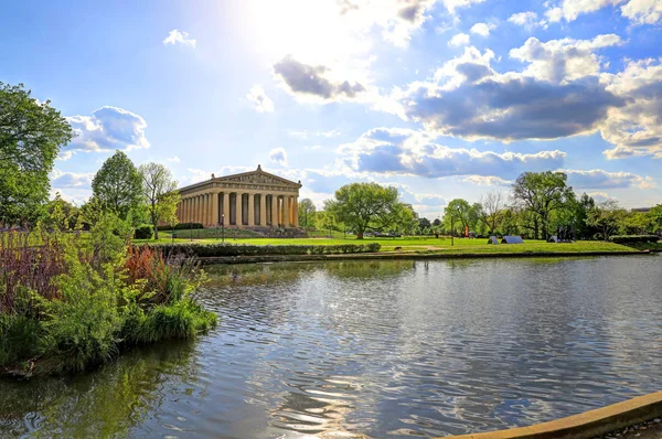 Nashville, Tennessee Parthenon Yunanistan özgün Parthenon bir tam ölçekli kopyasıdır. Parthenon Centennial Park bulunan.