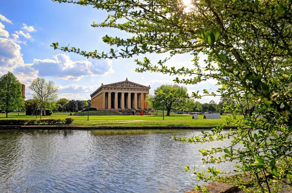 Nashville, Tennessee Parthenon Yunanistan özgün Parthenon bir tam ölçekli kopyasıdır. Parthenon Centennial Park bulunan.