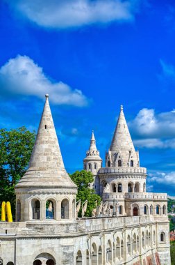 Budapeşte, Macaristan 'daki Buda Kalesi kompleksinde bulunan balıkçı kalesi..