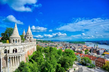 Budapeşte, Macaristan 'daki Buda Kalesi kompleksinde bulunan balıkçı kalesi..