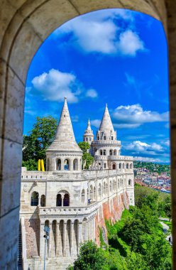 Budapeşte, Macaristan 'daki Buda Kalesi kompleksinde bulunan balıkçı kalesi..