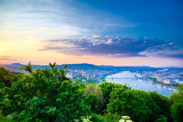 Uitzicht Langs Donau Van Boedapest Hongarije Vanaf Gellert Hill Bij — Stockfoto
