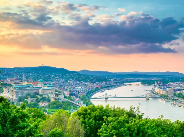 Una Vista Lungo Danubio Budapest Ungheria Dal Colle Gellert Tramonto — Foto Stock