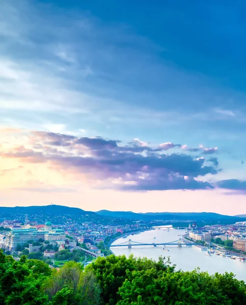 Utsikt Längs Donau Budapest Ungern Från Gellert Hill Vid Solnedgången — Stockfoto