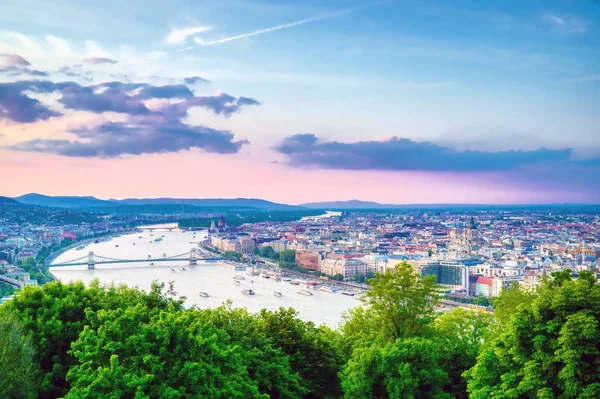 Uitzicht Langs Donau Van Boedapest Hongarije Vanaf Gellert Hill Bij — Stockfoto