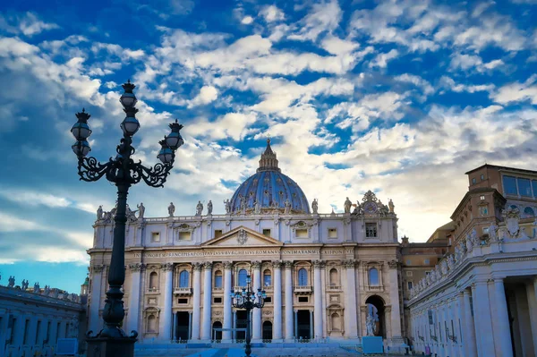 Peter Basilica Peter Square Located Vatican City Rome Italy — Stock Photo, Image