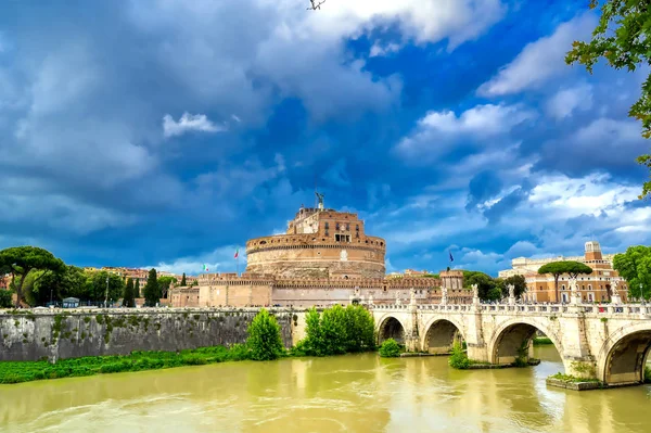 Castel Sant Angelo Βρίσκεται Στον Ποταμό Τίβερη Στη Ρώμη Ιταλία — Φωτογραφία Αρχείου