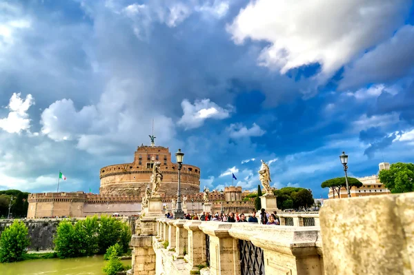 Рим Италия Мая 2019 Замок Святого Ангела Расположенный Реке Тибр — стоковое фото