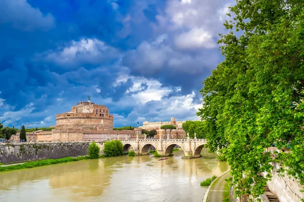 Castel Sant Angelo Located Tiber River Rome Italy — стоковое фото