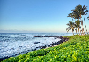 Hawaii, Kauai sahilinde gün doğumu.