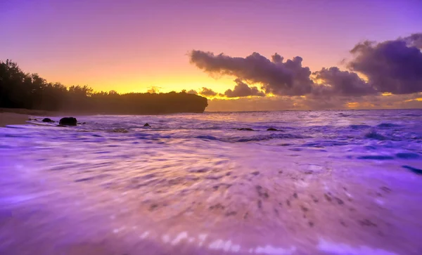 Alba Sulla Spiaggia Kauai Hawaii — Foto Stock