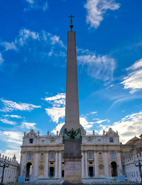 Vatikanstaten Maj 2019 Peterskyrkan Och Peterstorget Vatikanstaten Nära Rom Italien — Stockfoto