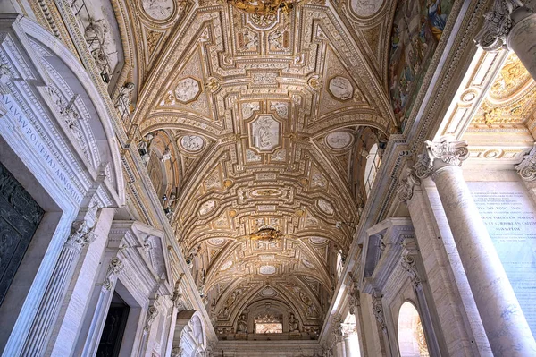 Vaticano Mayo 2019 Interior Basílica San Pedro Plaza San Pedro —  Fotos de Stock