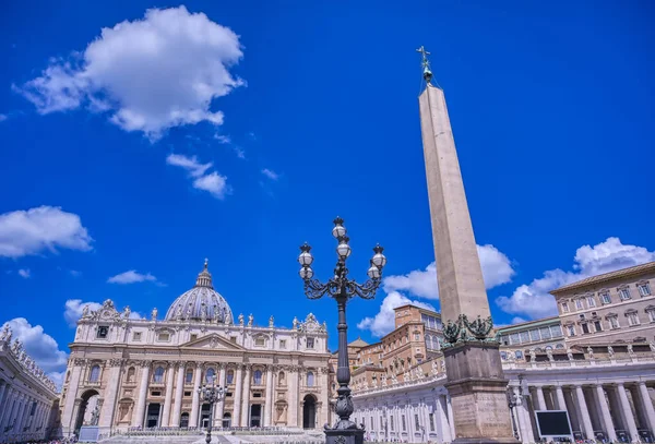 バチカン市国 2019年5月31日 イタリア ローマ近郊のバチカン市国にある聖ピーターズ大聖堂と聖ピーターズ広場 — ストック写真