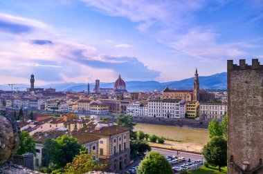 Floransa, İtalya 'daki Floransa Katedrali' nin gündüz görüntüsü.