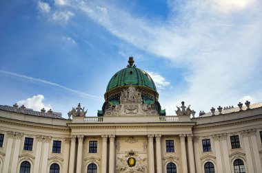 Viyana, Avusturya - 19 Mayıs 2019 - Hofburg Sarayı Avusturya 'nın Viyana kentinde bulunan Habsburg hanedanlığından bir saray kompleksi..