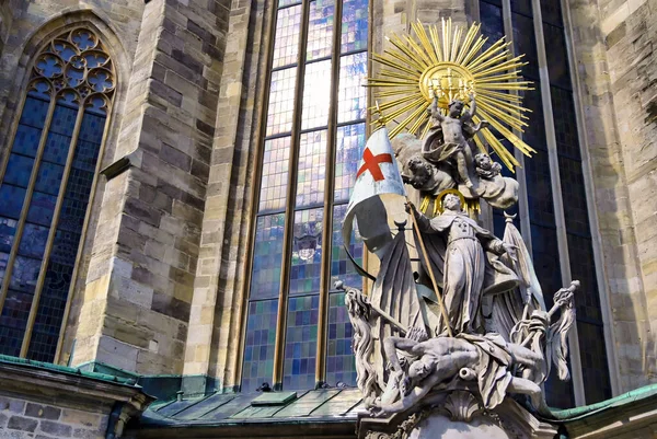 位于奥地利维也纳中心的圣斯蒂芬大教堂的外部 — 图库照片