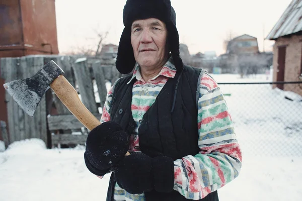 Balta ile üst düzey adam portresi