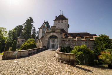Thun İsviçre Thuner Gölü yakınındaki Oberhofen kalede