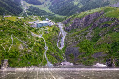 İsviçre Alpleri'nde Grande Dixence baraj