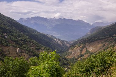 İsviçre Alpleri'nde Euseigne pyramides