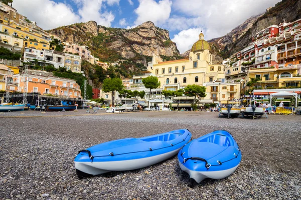 Strand Gader Farverige Huse Bakken Positano Amalfikysten Italien - Stock-foto