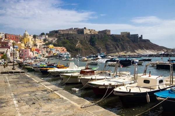 Острів Прочида Барвистими Будинками Неаполітанські Затоки Італії — стокове фото