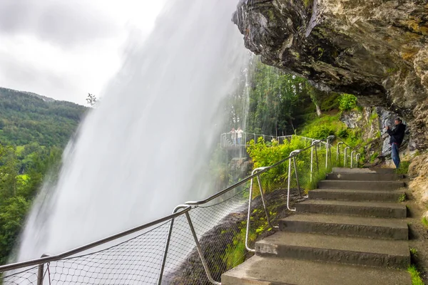 Steinsdalsfossen Waterval Het Dal Noorwegen — Stockfoto