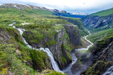Voringsfossen Şelalesi ve Norveç 'teki Mabodalen Vadisi