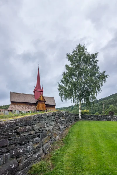 Дерев Яна Церква Кладовище Рінгебу Норвегія — стокове фото