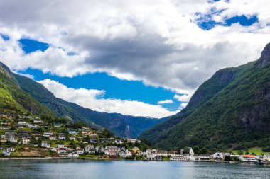 Aurlandsfjord ve Batı Norveç 'teki dağlar
