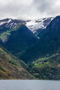 Aurlandsfjord ve Batı Norveç 'teki dağlar