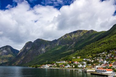 Aurlandsfjord ve Batı Norveç 'teki dağlar