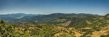 Yeşil Vadi ve baraj gölleri--dan uzak manzara Kremna Antik şehir