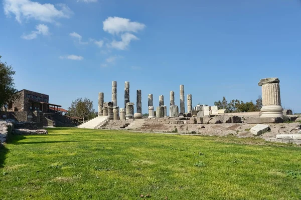 The ionic temple in Smintheion, an Apollo sanctuary in northwest — Stock Photo, Image