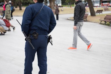 Japonya'da polis dişli