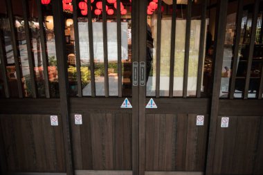 Japonya 'daki Restoran Kapısı