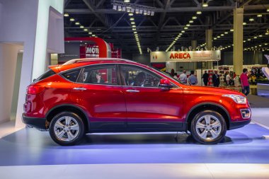 Moskova - Ağustos 2016: 20 Ağustos 2016 yılında Moskova, Rusya Mias Moskova Uluslararası Otomobil salonunda sunulan Faw X80