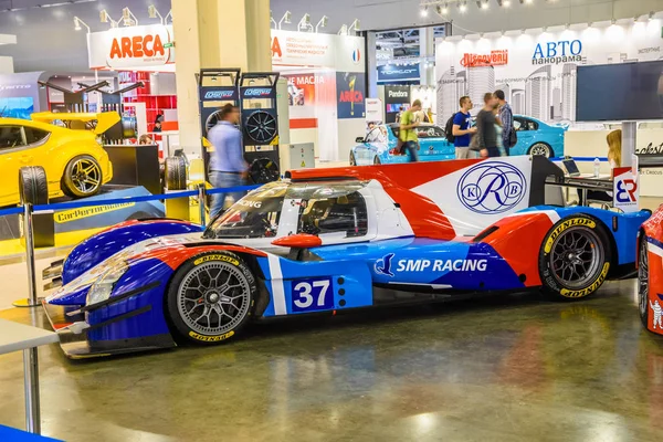 MOSCÚ - AGO 2016: BR01 SMP Racing LMP2 presentado en el Salón Internacional de Automóviles MIAS Moscú el 20 de agosto de 2016 en Moscú, Rusia — Foto de Stock