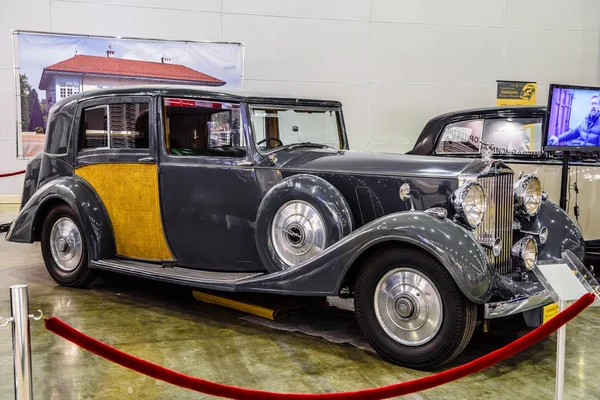 MOSCA - AGOSTO 2016: Rolls-Royce Phantom III 1937 presentato al MIAS Moscow International Automobile Salon il 20 agosto 2016 a Mosca, Russia — Foto Stock