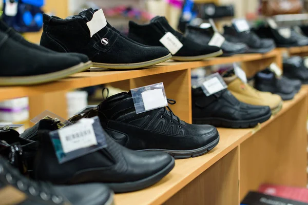 Zapatos calientes en la tienda — Foto de Stock