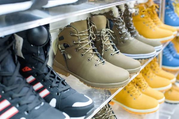 Zapatos calientes en la tienda — Foto de Stock